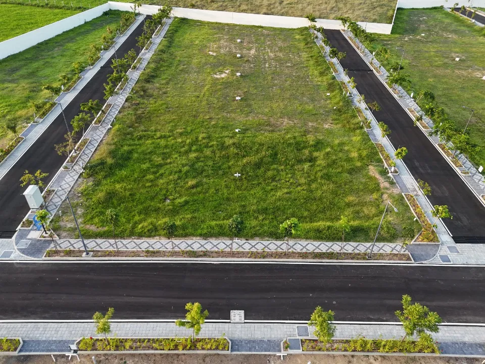 Godrej Sunrise Estate, Photograph