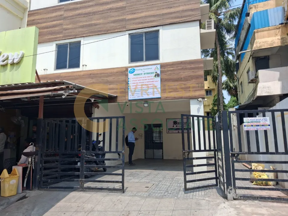 RS Plaza, Photograph