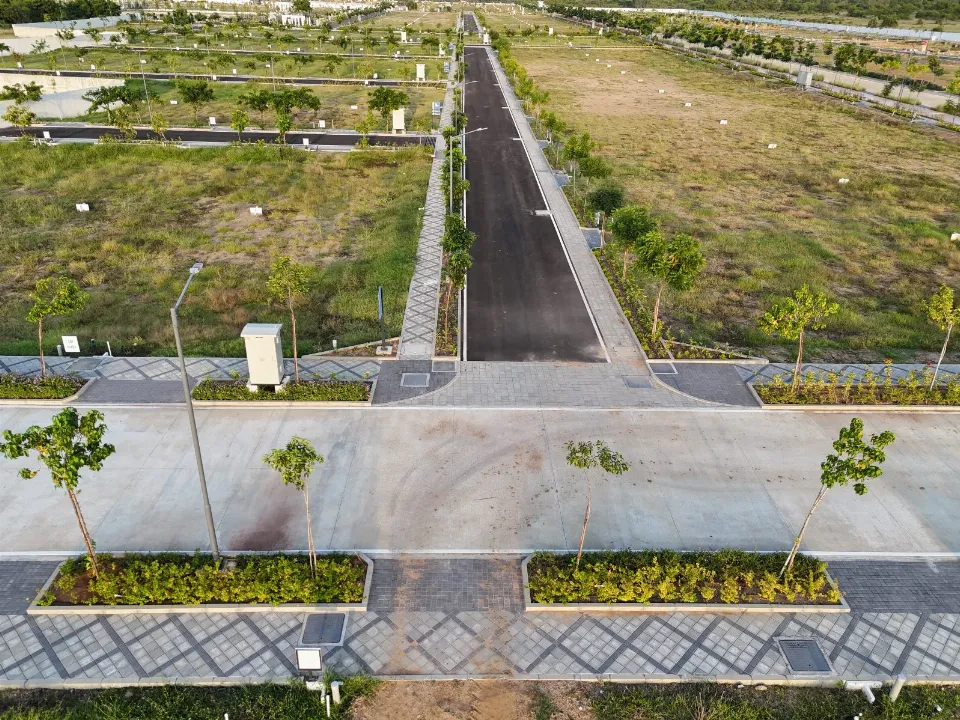 Godrej Sunrise Estate, Photograph